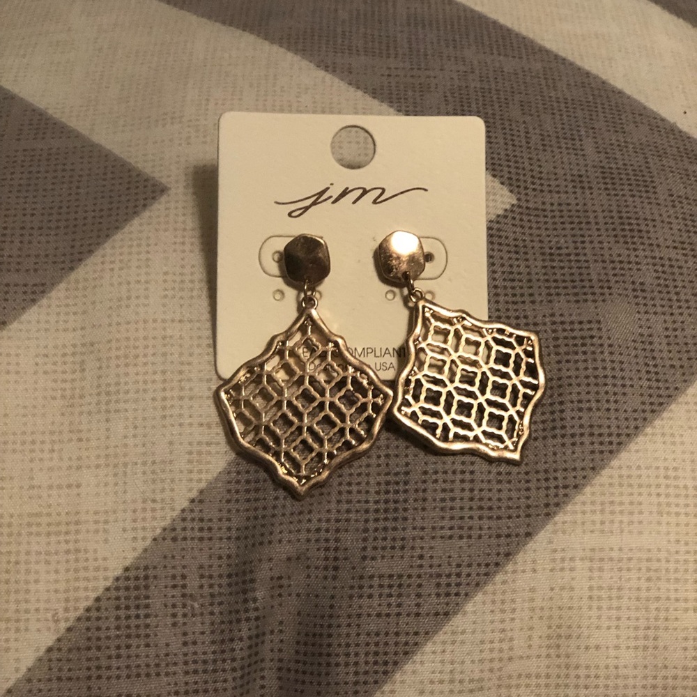Gold Earrings (new)